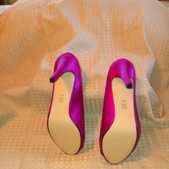 Caparros Peep-toe Heels - Picture 2 of 6